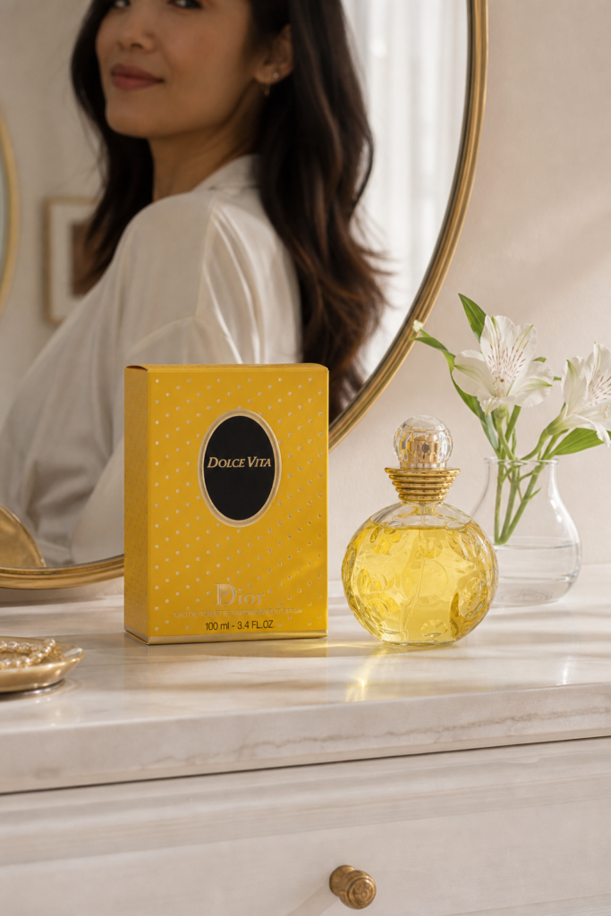 Christian Dior Dolce Vita EDT Spray - sfeerfoto kaptafel