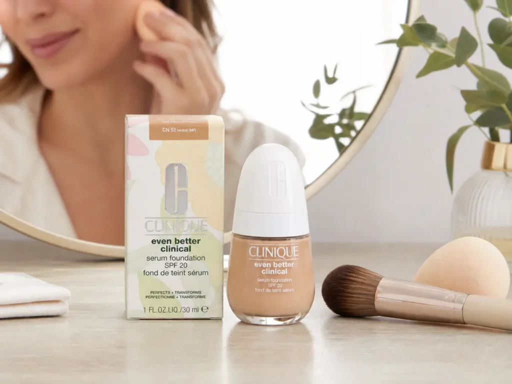 Clinique Even Better Clinical Serum Foundation SPF20 - CN 52 Neutral - sfeerfoto shade-setting